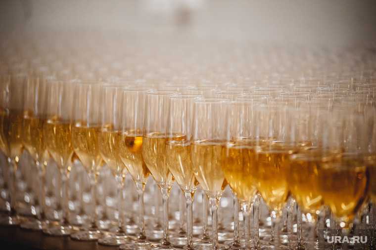 шампанское подорожание Россия Минфин алкоголь цена стоимость