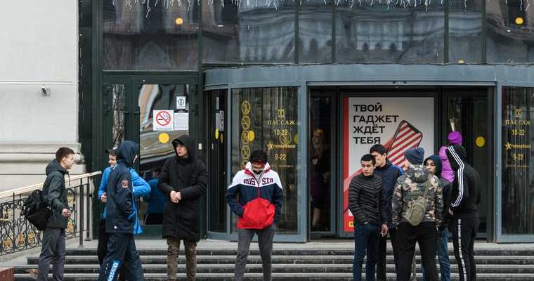 новости хмао торгово развлекательный центр ТРЦ аура школьники воруют вещи подростки вымогают деньги интересуются ауе