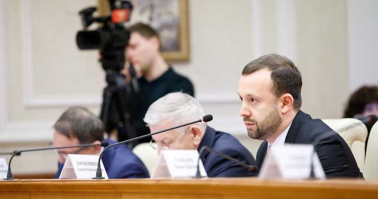 скандал увольнение депутат заскобрание Свердловская область Алексей Коробейников