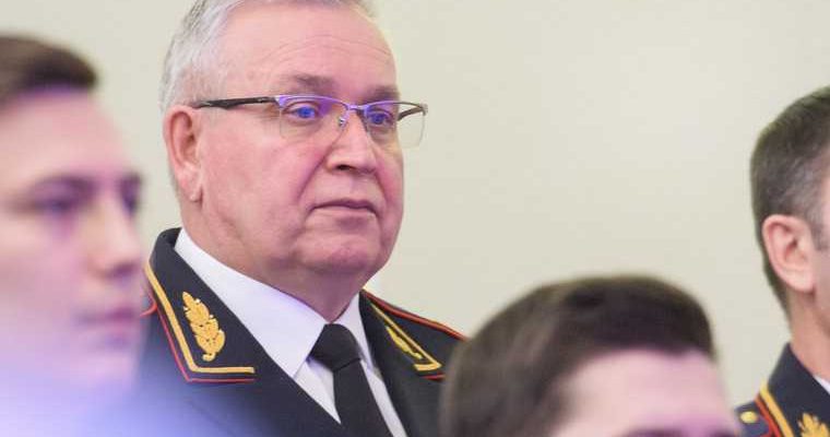 свердловская полиция ГУВД Свердловской области Александр Мешков уборка улиц Екатеринбург