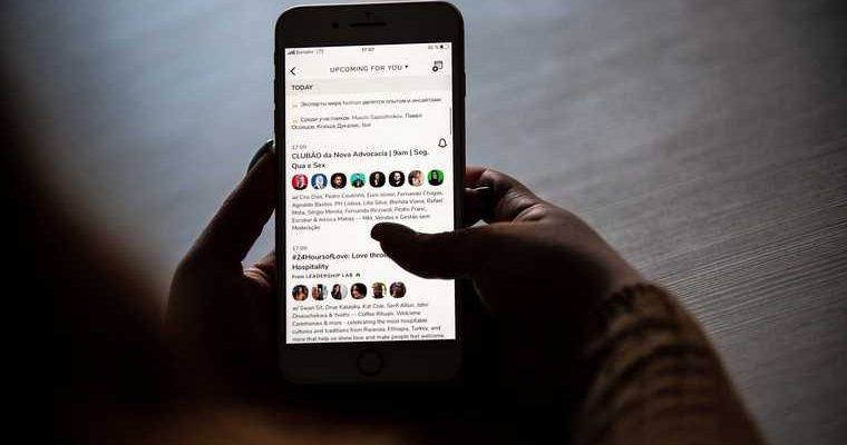 серые телефоны