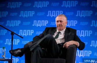 Владимир Жириновский ликвидация ХМАО ЯНАО депутаты Единая Россия резолюция фракция спикер Борис Хохряков вице-спикер Резяпова политолог Орлов ЭИСИ Кислицына губернаторы майские каникулы