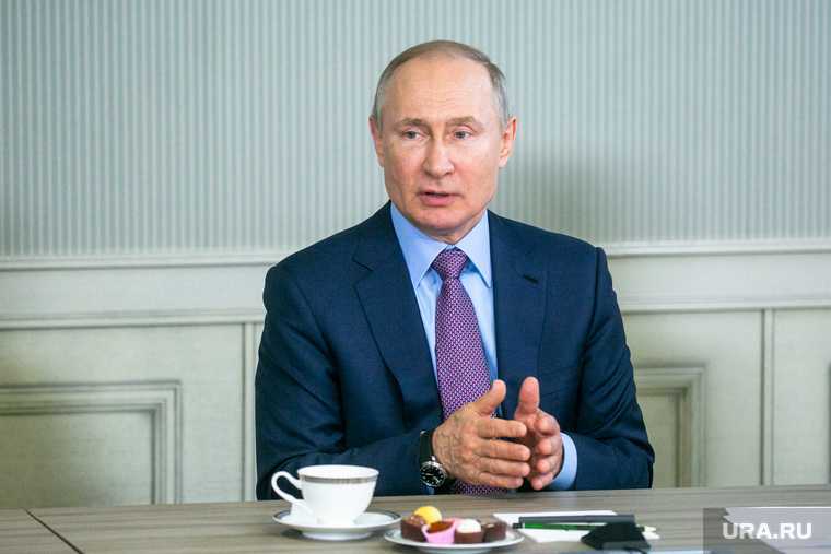 Путин призвал создать в России условия для работы инвалидов